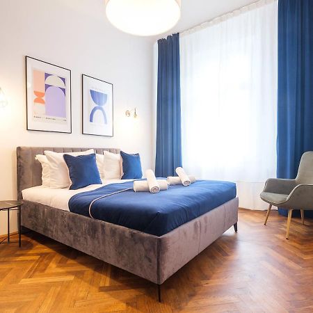 Central Apartments By Tyzenhauz Krakow Bagian luar foto