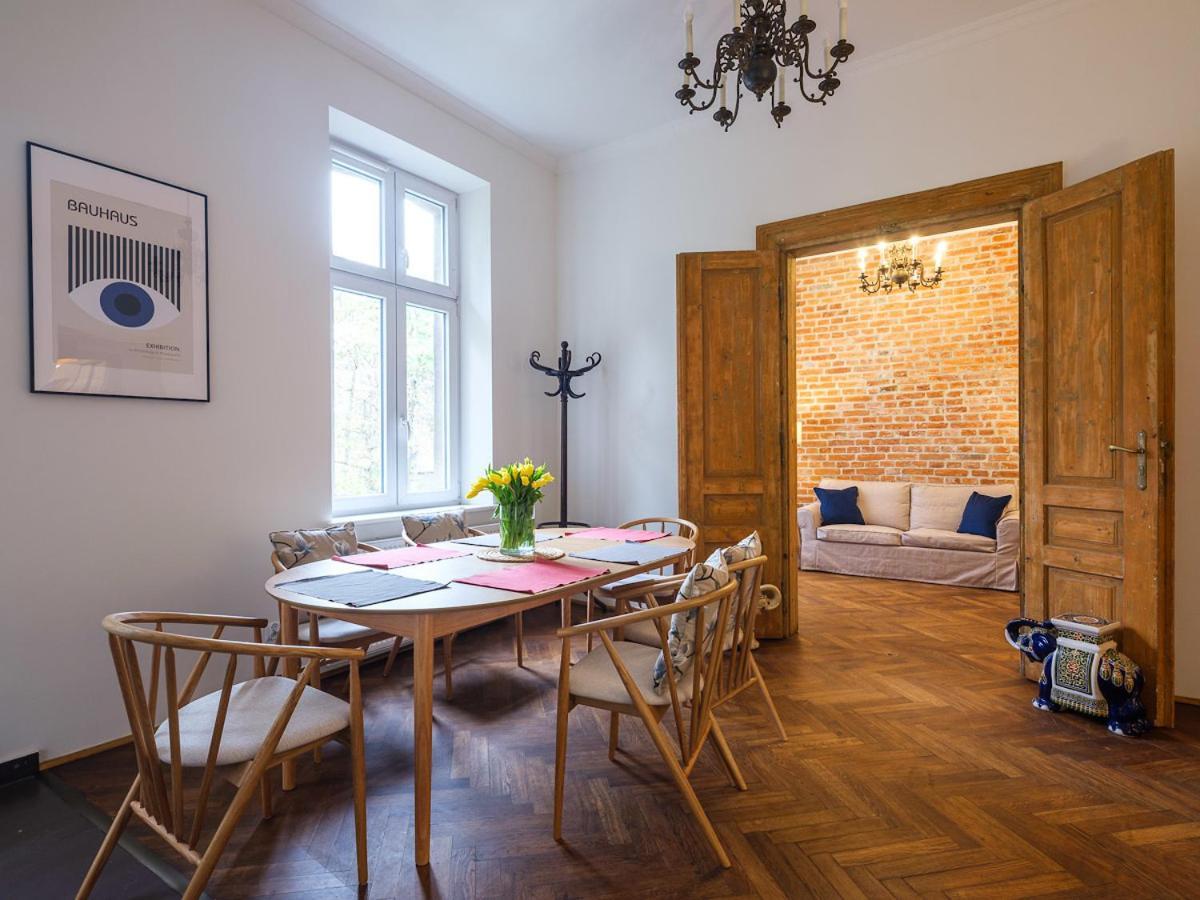 Central Apartments By Tyzenhauz Krakow Bagian luar foto